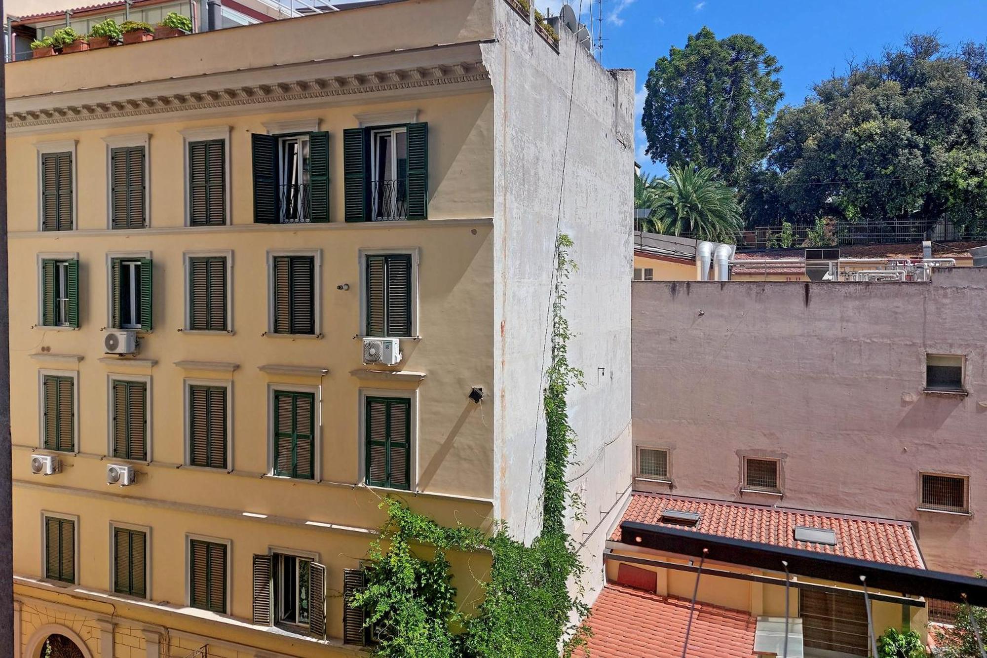 Ych-Comfortable 2 Bedrooms Flat Near Colosseum Рим Екстер'єр фото