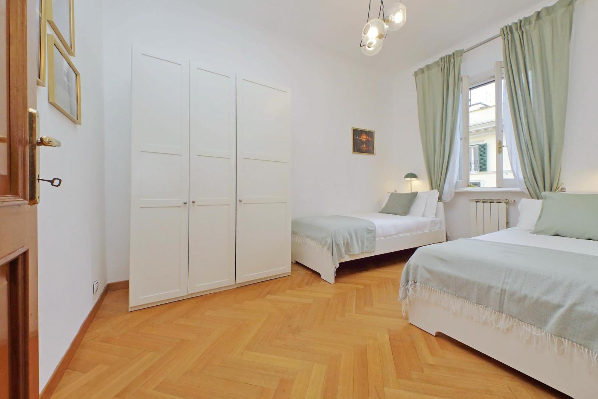 Ych-Comfortable 2 Bedrooms Flat Near Colosseum Рим Екстер'єр фото